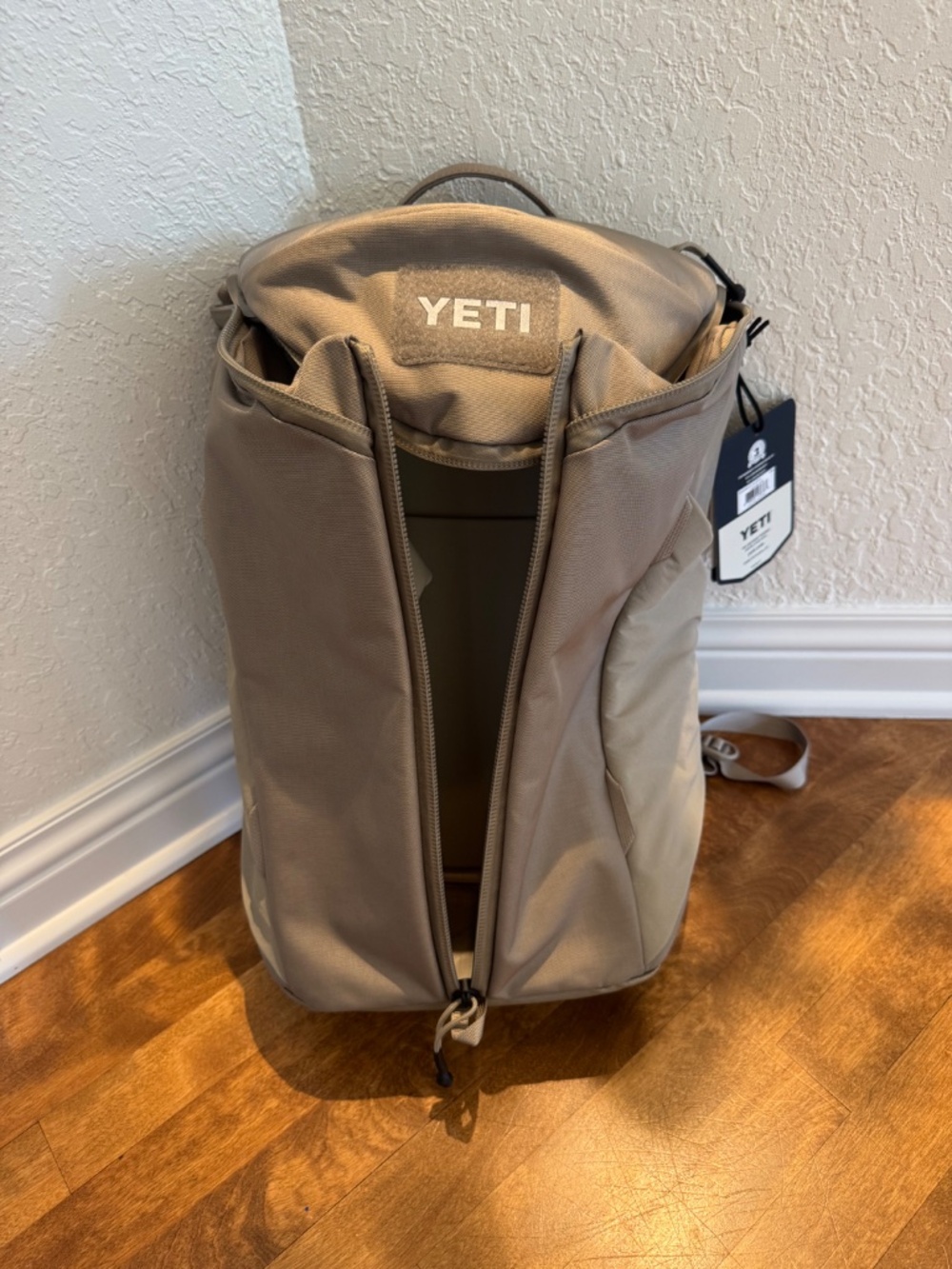 Yeti Ranchero Backpack 22L NWT - Picture 4 of 4